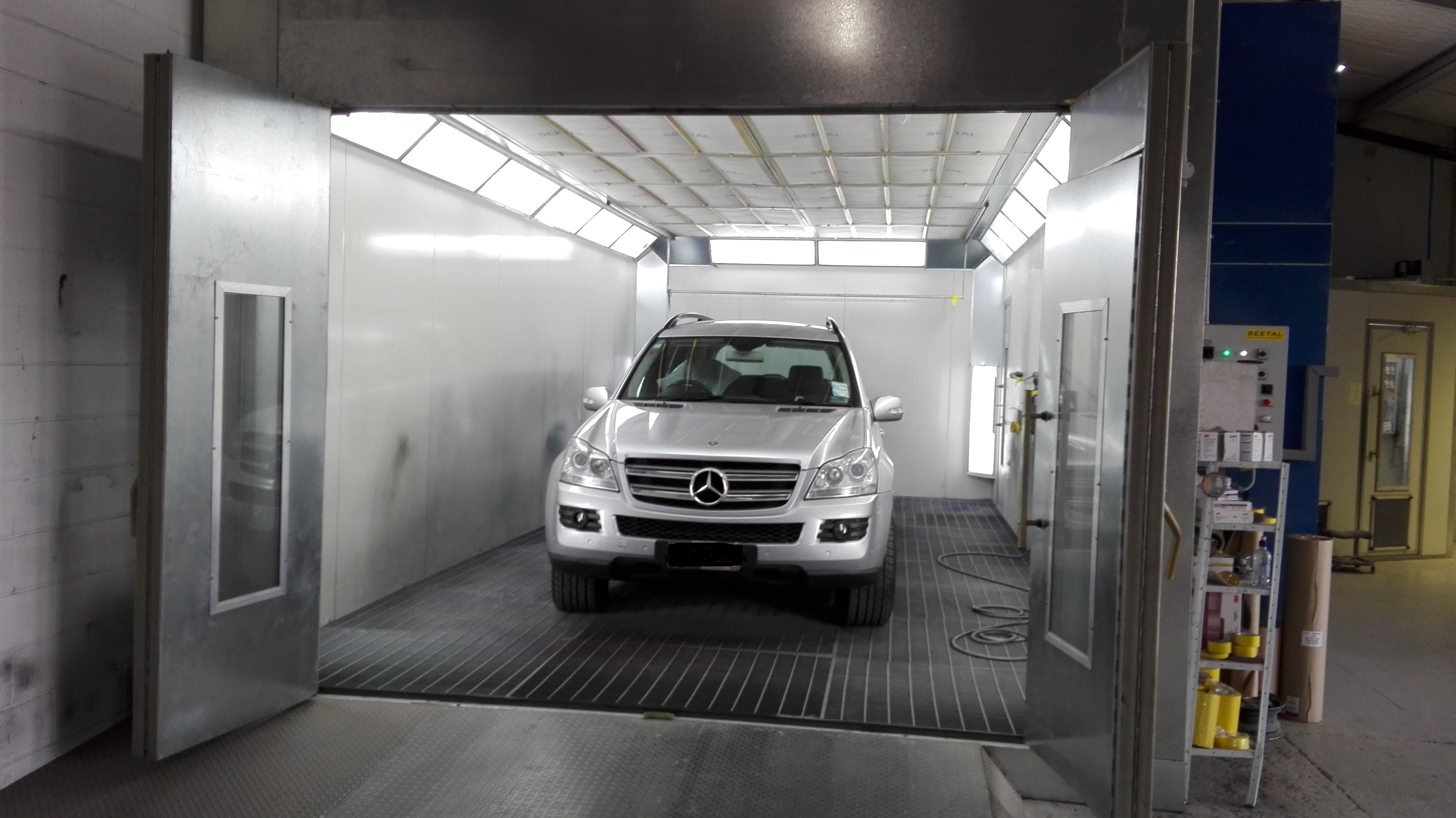 4s店整面喷漆要打掉原厂漆吗,4s店喷漆比原厂漆差吗