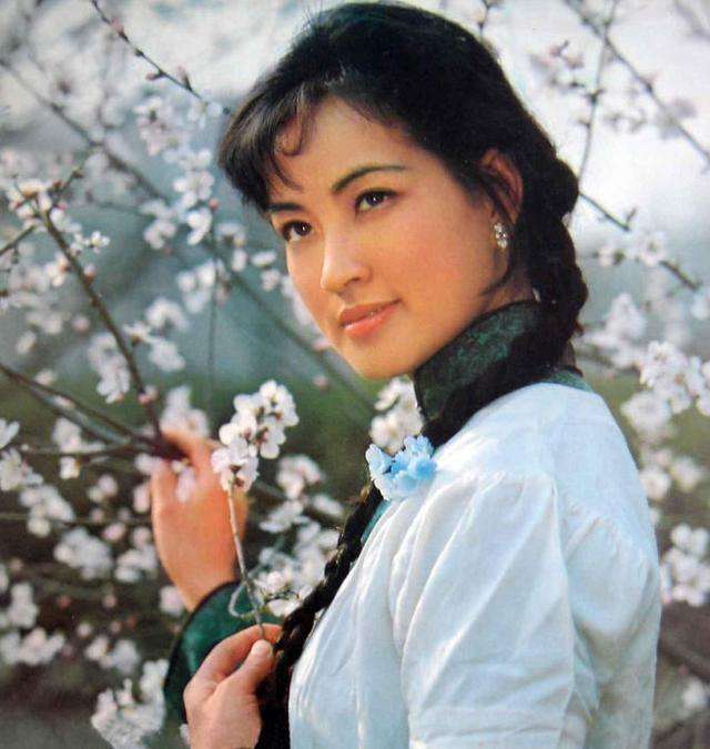 姜文和刘晓庆在一起八年的时光,刘晓庆谈与姜文的感情