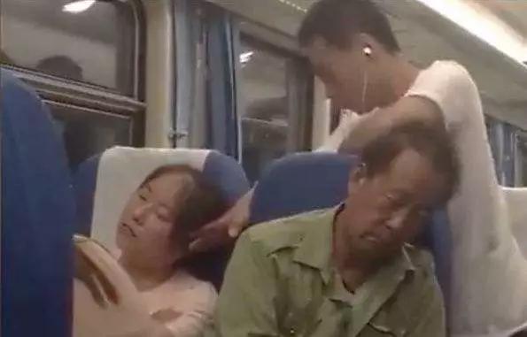 颈椎枕u型车用,出行颈椎专用枕u型