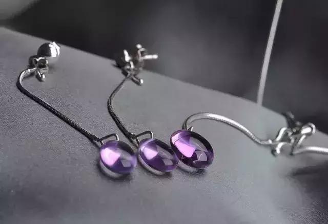 碧玺和水晶有什么区别,碧玺是水晶吗里面有瑕疵是真的吗