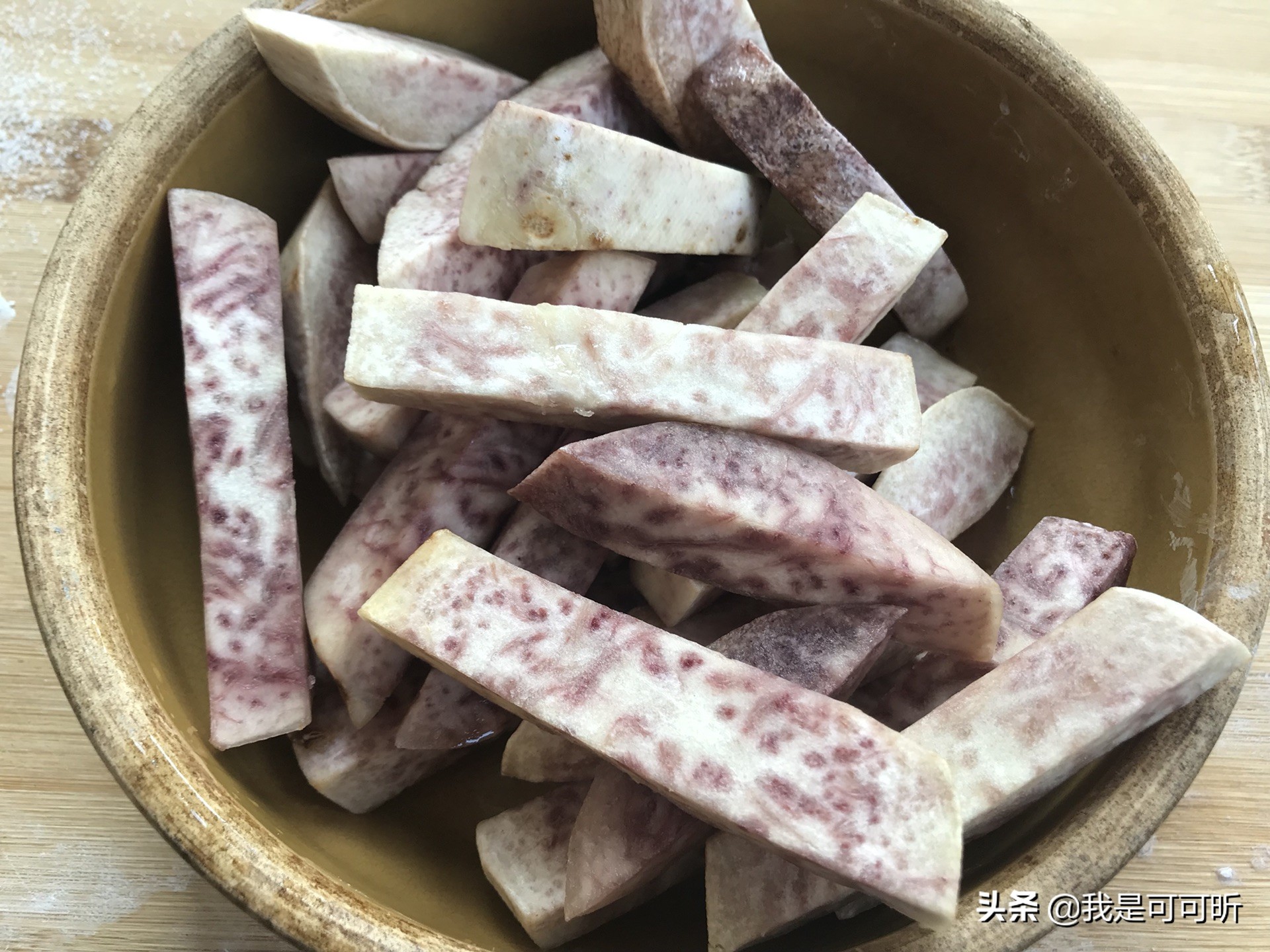 翻沙芋头不起白沙?那是因为要加这味料,软糯香甜,真的很好吃