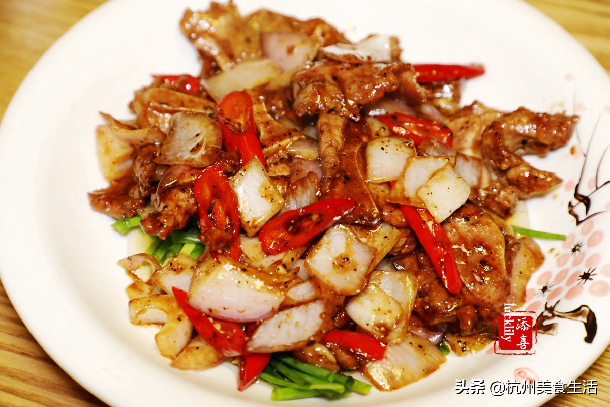 镇江美食三茅宫地锅鸡,镇江美食推荐锅盖面