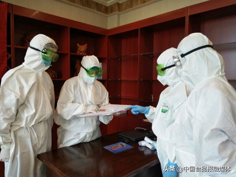 默默坚守护航疫情防控和群众生活,默默坚守在隔离点的防疫人员