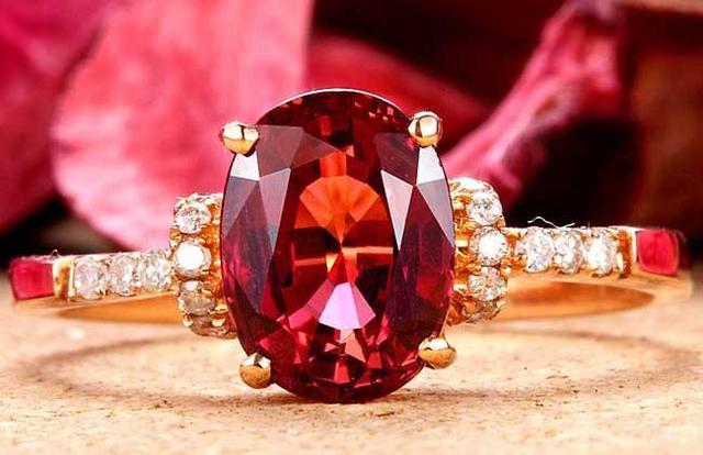 仅次于钻石的宝石,仅次于蓝宝石硬度的玉石