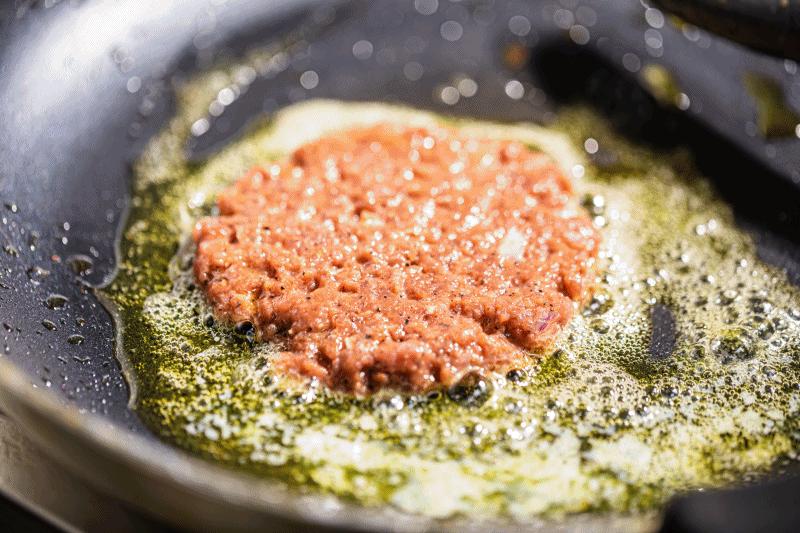 吃过万达金街这家爆火的德式手工汉堡店，满脑子都是再来一次