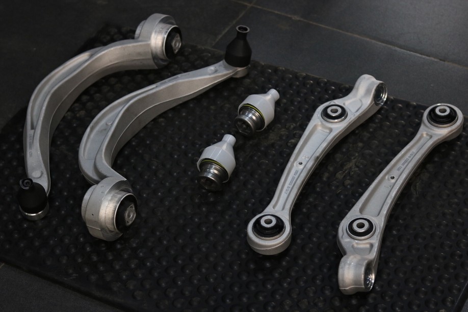 怪兽修车奥德赛,怪兽修车日记奥迪