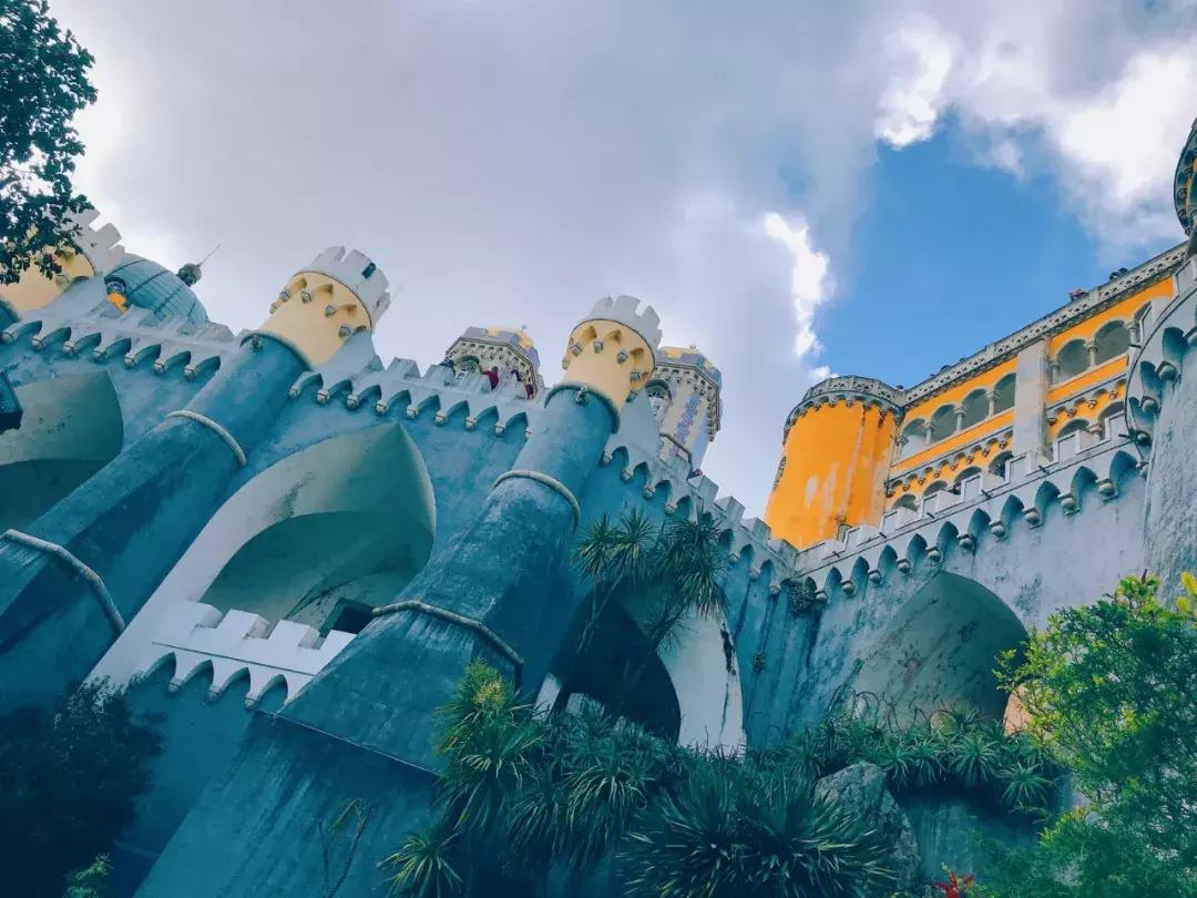 葡萄牙黄金签证中介费,葡萄牙黄金签证历史性回归