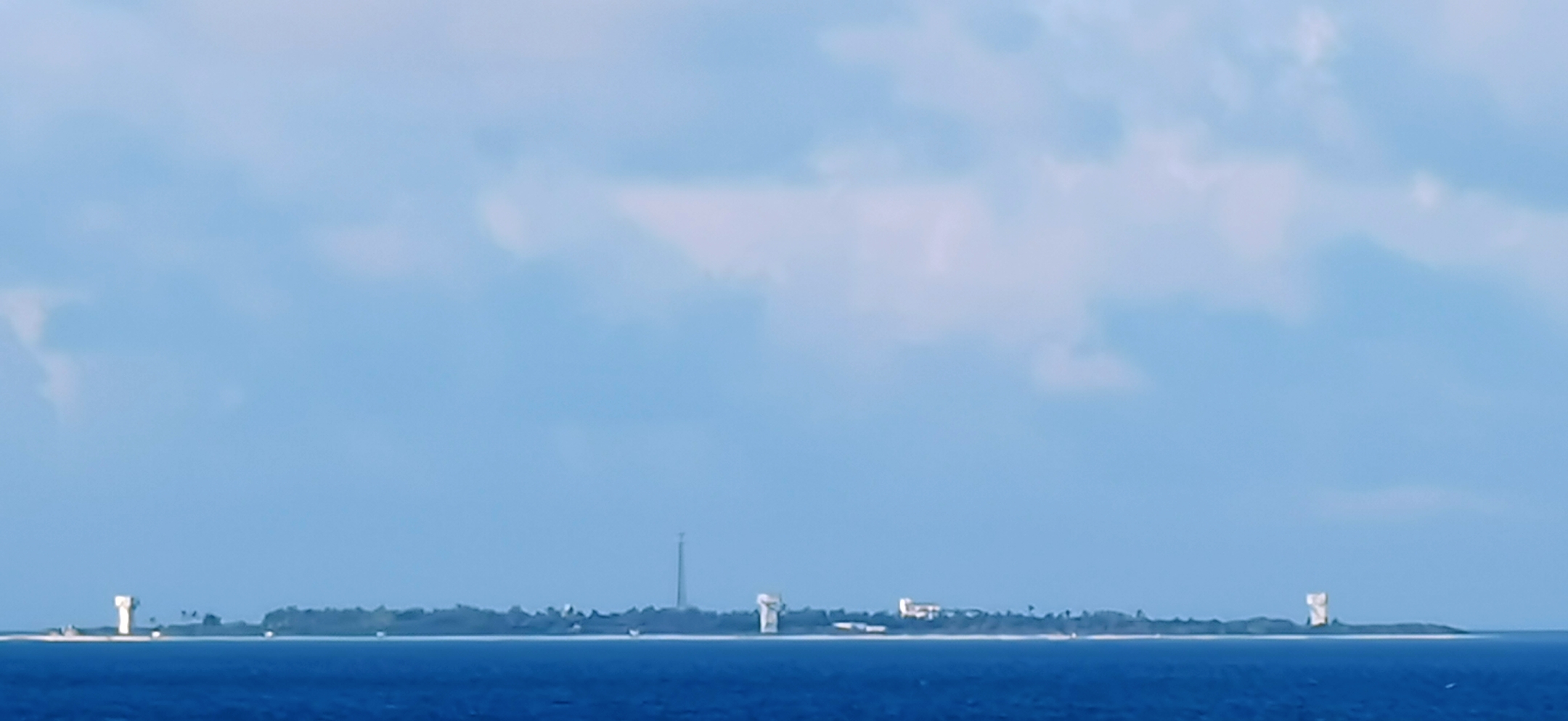一半是海水一半是蓝天，这就是西沙群岛！我是登岛的第46066人