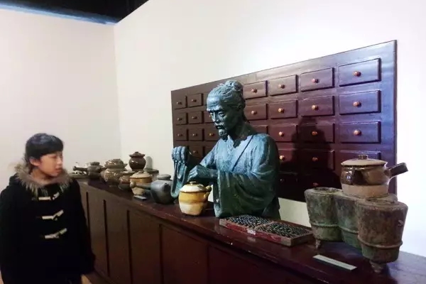 亳州华祖庵和华佗百草园,中医华佗之乡亳州