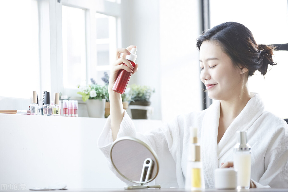 自己怎么改善毛孔粗大缩小毛孔,学生党平价毛孔收缩改善毛孔粗大