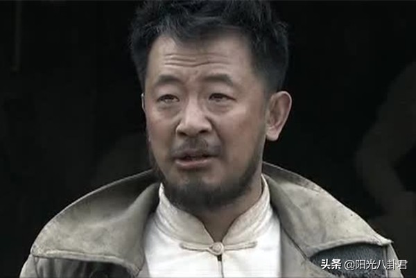 人前君子背后无耻始乱终弃,人前正人君子人后虚伪小人