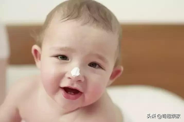 宝宝皮肤干裂用什么润肤霜,冬天如何防止婴儿皮肤干裂