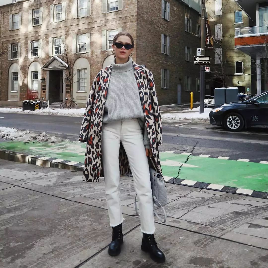 一条白裤子,搭配所有大衣!时髦精必备,给你整个冬天的高级感