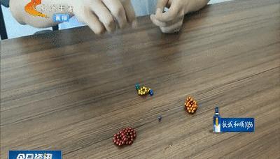 千万不要给孩子玩网红玩具,家长必须记住孩子玩的危险玩具