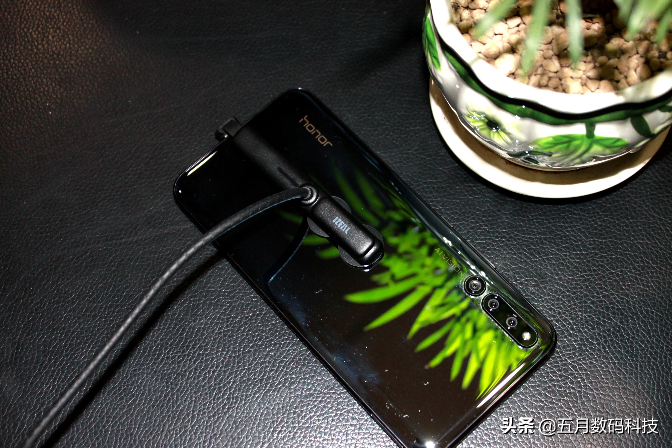 iZEAL艾泽游戏数据线，完美邂逅，成功吃鸡