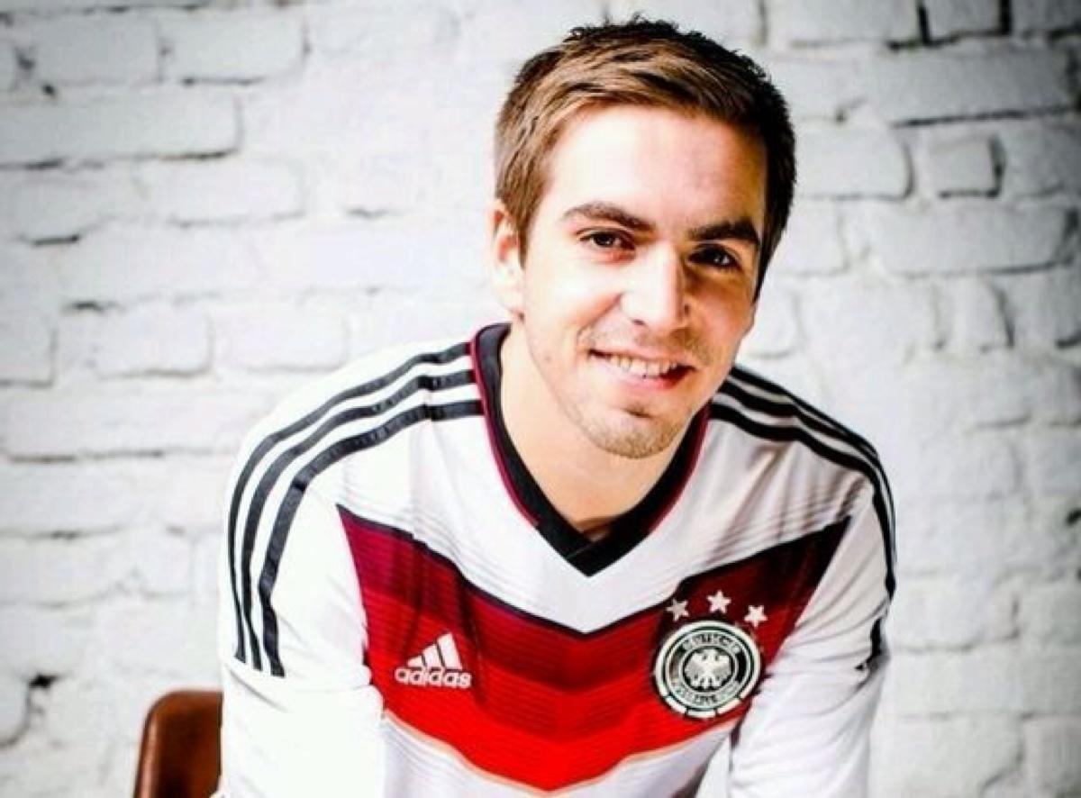 当今世界足坛十大巨星身价排名,15年足坛身价各位置排名