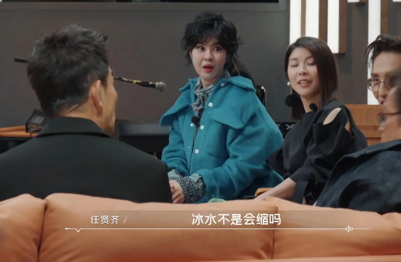 歌手开嗓的奇葩方式：徐小凤喝辣椒油、谭咏麟喝冰水、王爱华喝酒