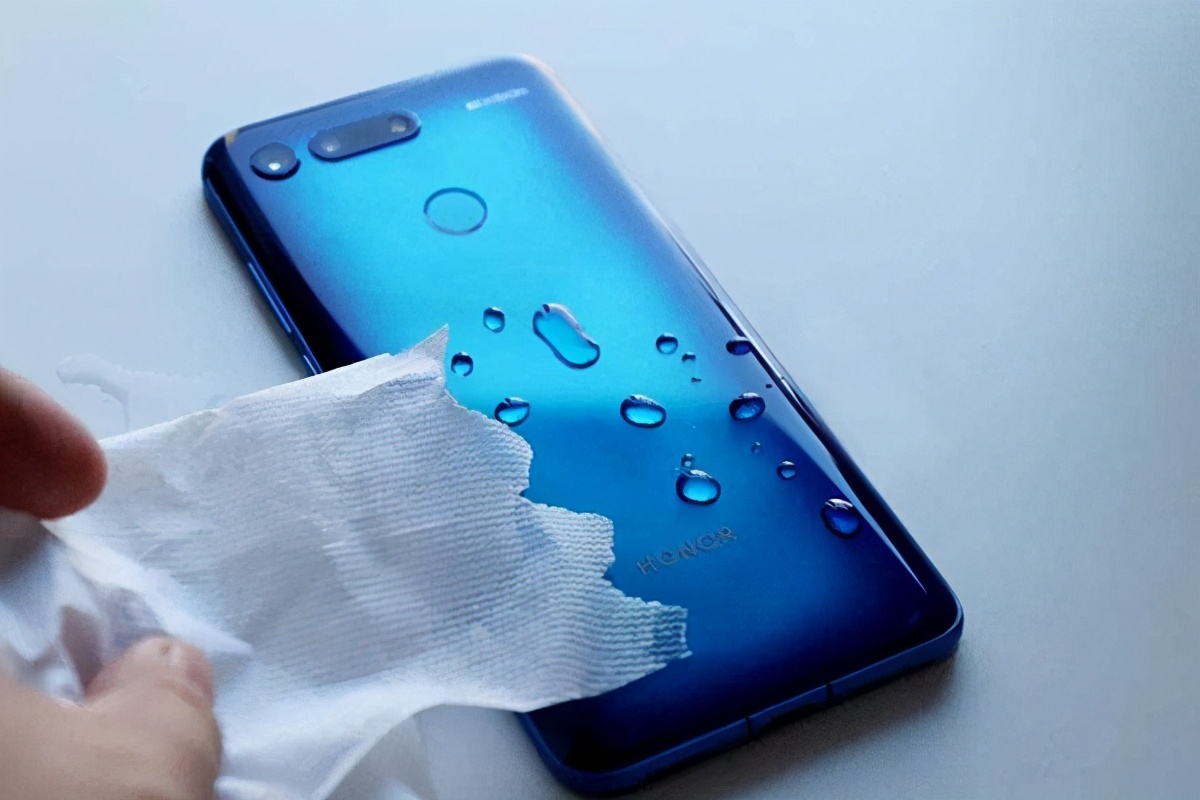 手机掉西湖找谁捞出来,手机掉西湖怎么办