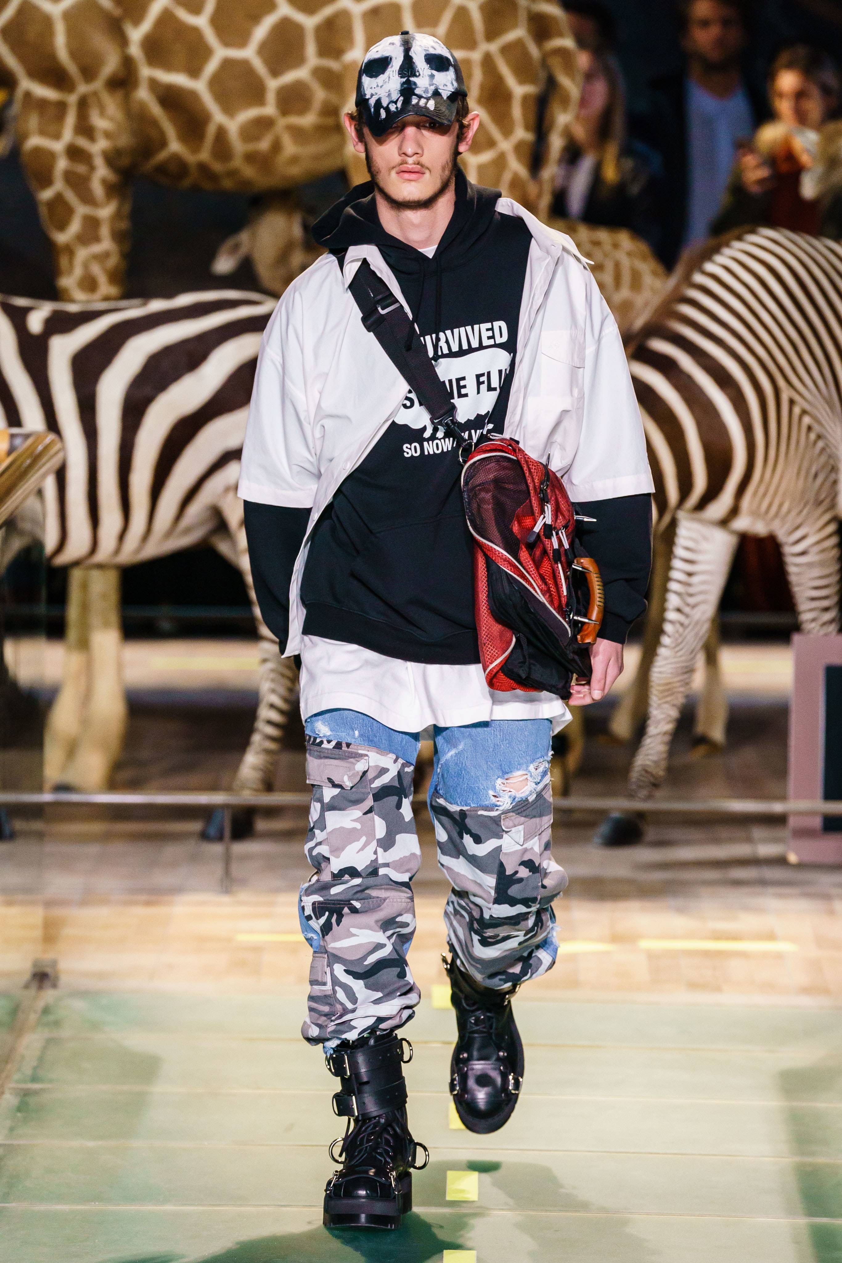 vetements2023秋冬新款,vetements2022秋冬高级成衣发布