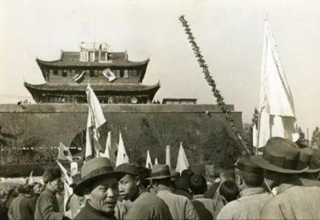 他组建南京国际安全区,救助救济中国难民,曾被两次授勋