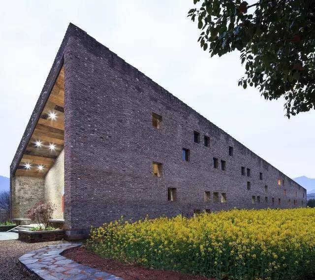 世界上最美的工厂车间,工厂原来可以这么漂亮