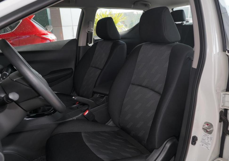 日产蓝鸟老款和新款,2021款日产蓝鸟值不值得买