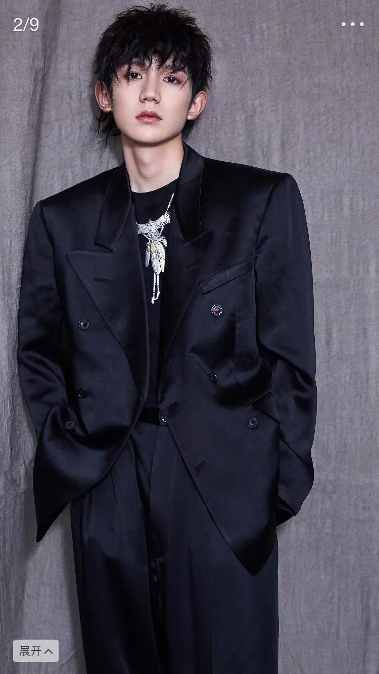 王源锡纸烫造型曝光,王源同款锡纸烫烫发要多长