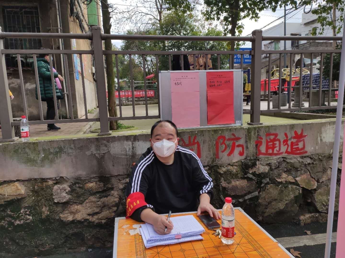 武汉老旧小区硬核防疫,老旧小区防疫安全事迹