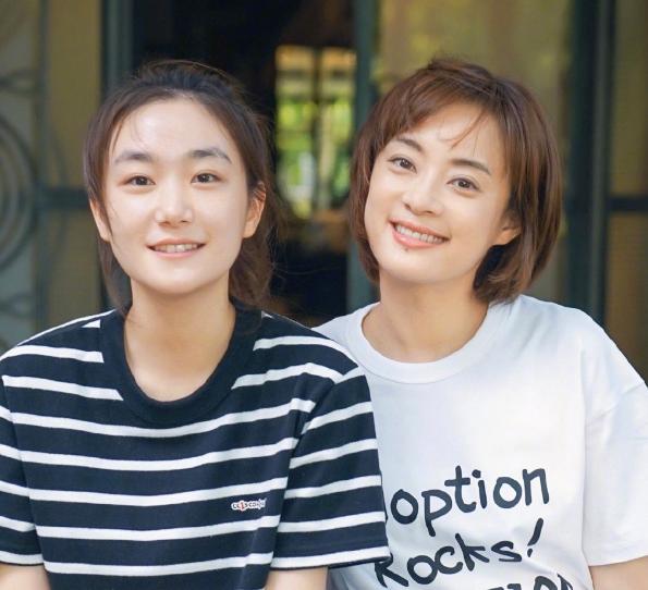 懒理关系户吐槽,孙俪妹妹晒与姐姐同款秀姐妹情,打卡故宫气质赞