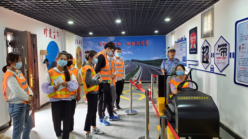 【文明交通进驾校】民勤公安交警走进天顺驾校开展暑期交通安全宣传活动丨强担当除隐患防事故保安全