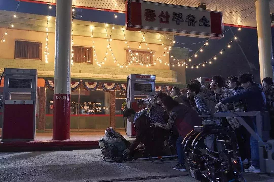 比釜山行更精彩更刺激的丧尸,釜山行这部丧尸片凭什么让你哭