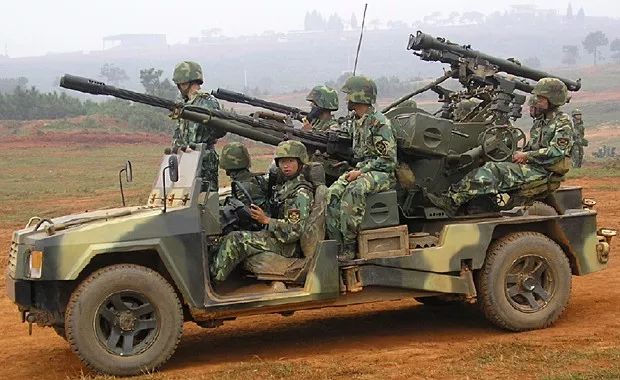 驰骋天地的空降兵“万能战车”，竟然源于另一款经典装备