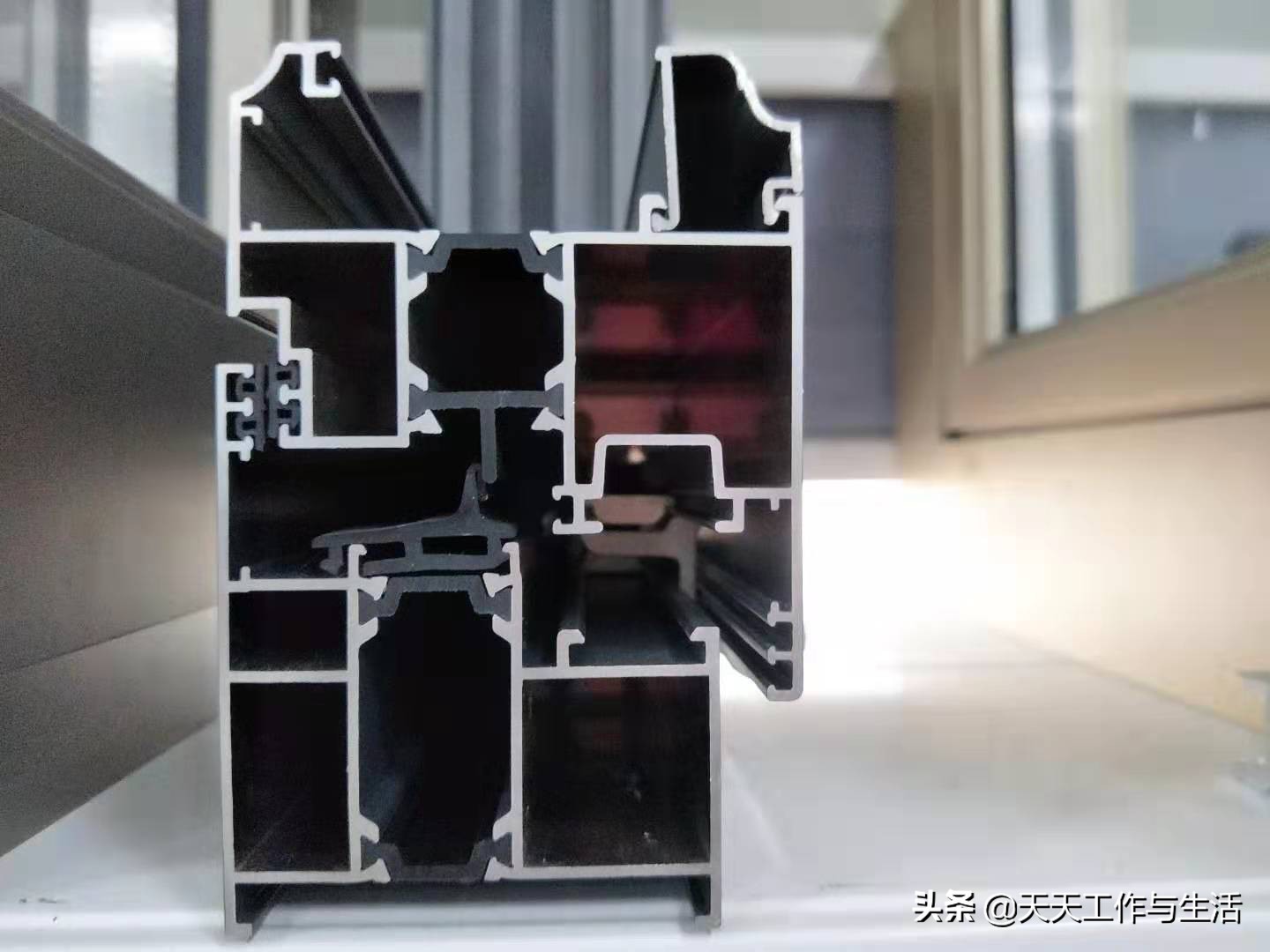 什么是断桥门窗与非断桥门窗,断桥门窗和非断桥门窗价格差多少