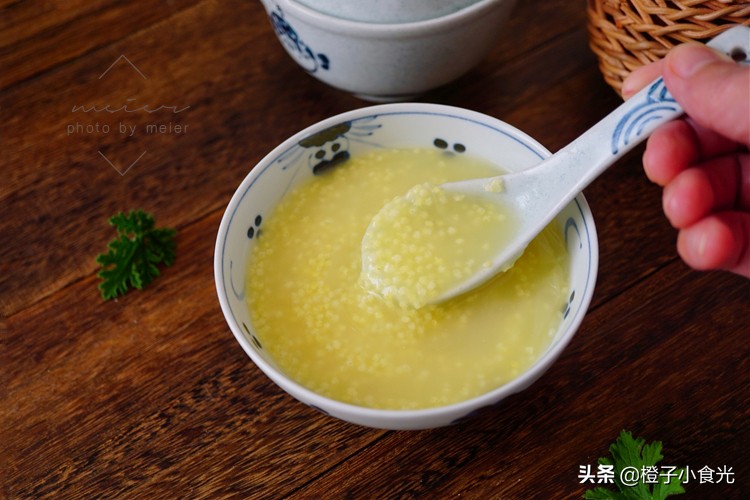 大年初一不睡懒觉俗语,大年初一不吃稀饭是什么讲究