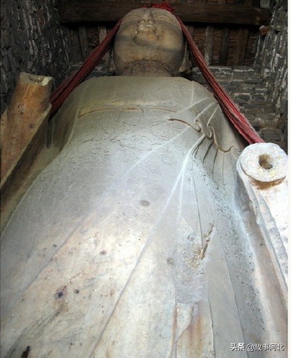 石家庄万达旁有尊千年石佛，多年前脸色变白，原因竟是人“无知”