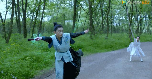 呕了……看完这部《新白蛇传》,我想向“四千年美女”道歉