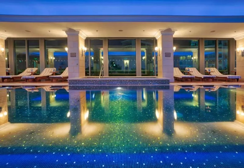 宝迪蓝与被可可香奈儿奉为圣地的丽思卡尔顿酒店一起搞了件大事儿