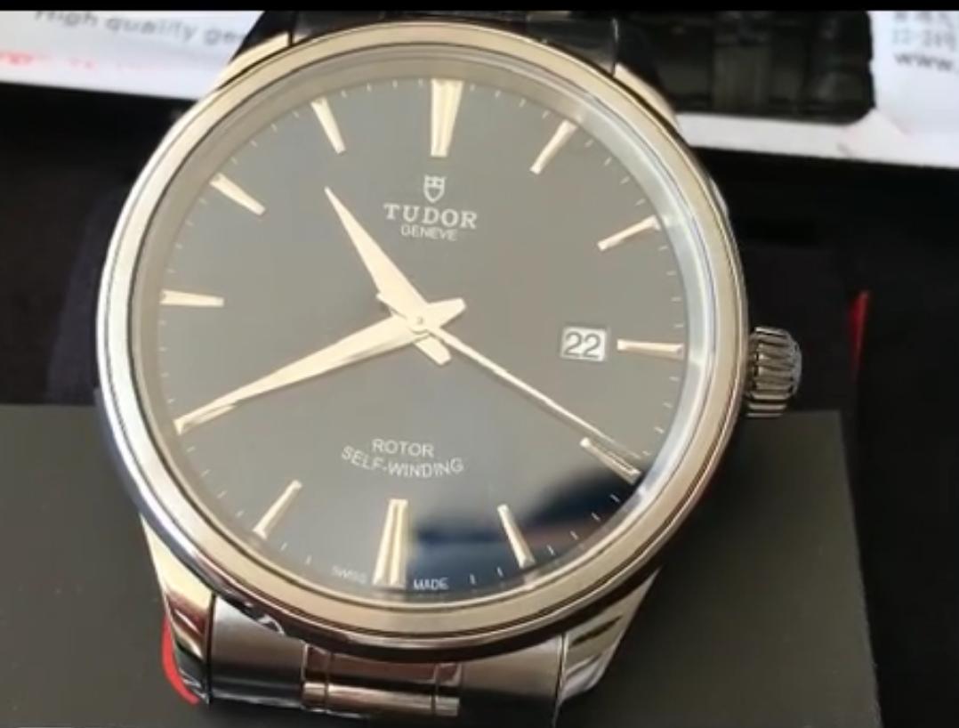 刷储值卡就不能开原价发票？花一万多元在商场买“豪表”发票却只能开1元？