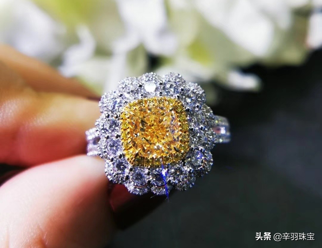 选钻戒什么样的性价比高,挑选钻戒看什么