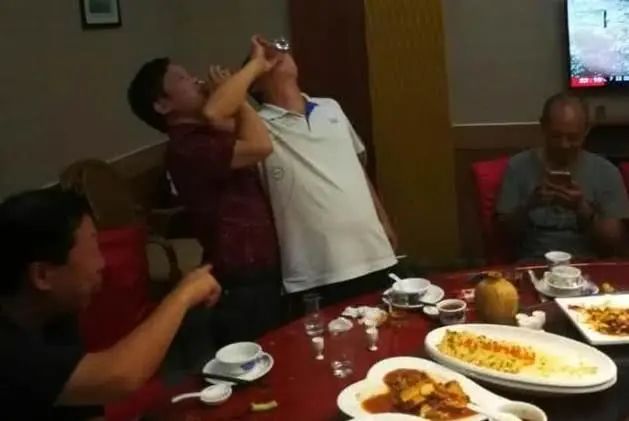 56岁男子深夜脑出血,提醒:这把年纪了,怎么还做这2件事