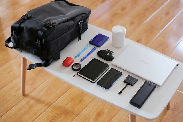 edc选钛合金还是锆合金,edc大赏知性型