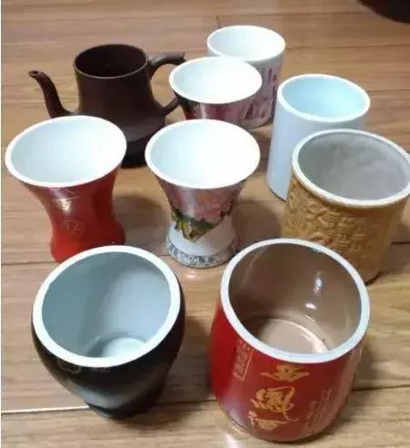 用酒瓶怎么做好看的花盆,从废旧酒瓶到创意花盆的华丽转身