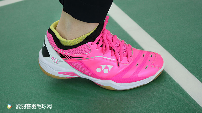 情人节这天，他送女神一把ZF2球拍后...附2.14拯救指南