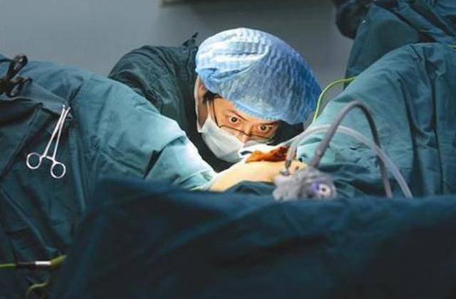 医院妇产科为什么要男医生,为什么医院妇产科会有男医生