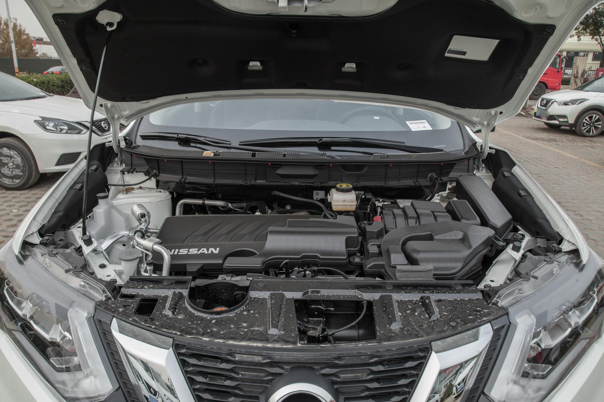 奇骏120km车内噪音多少分贝,奇骏2000转到2200转发动机噪音大