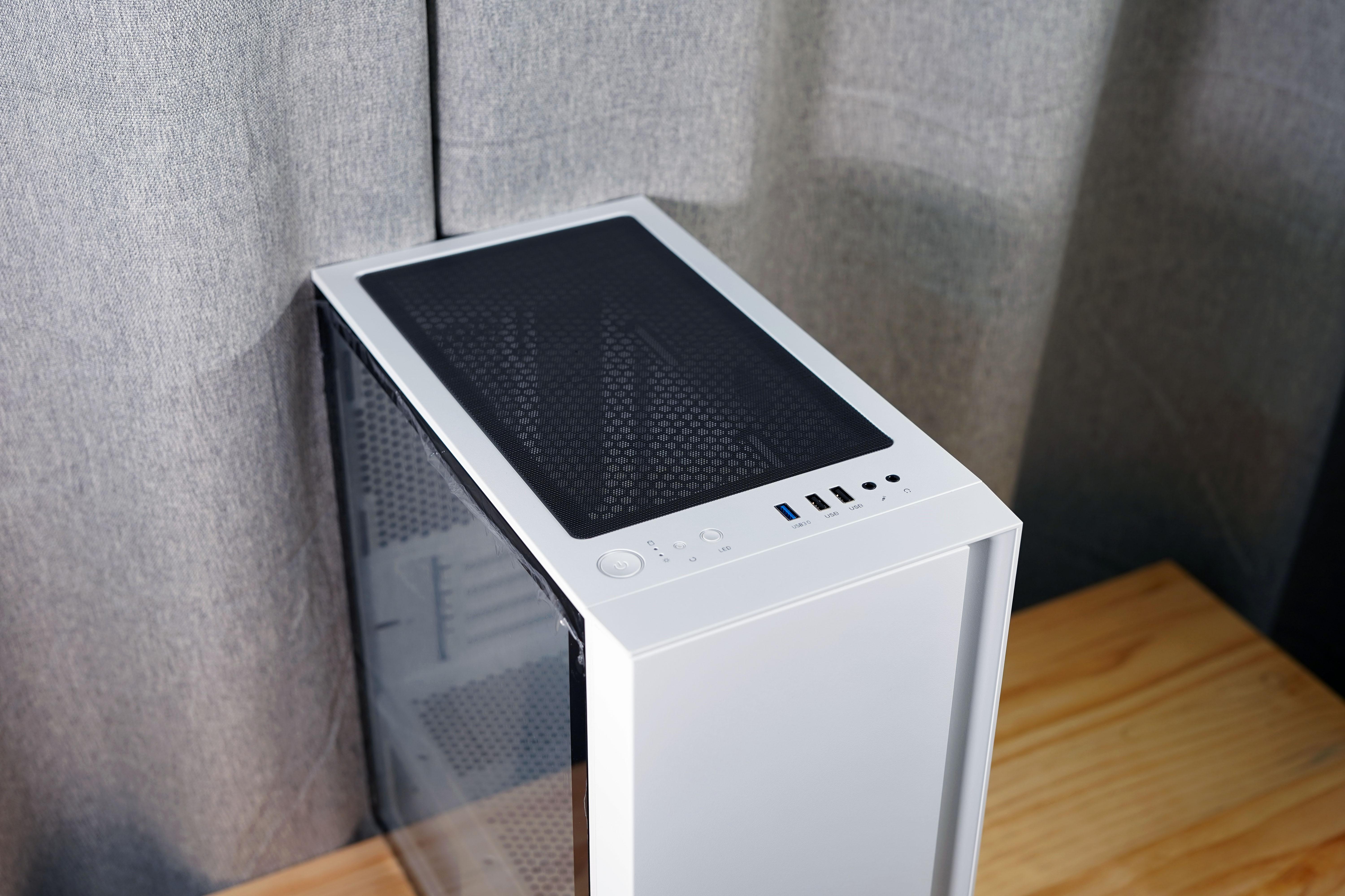 超频三白色光域机箱散热怎么样,超频3光愈2机箱测评