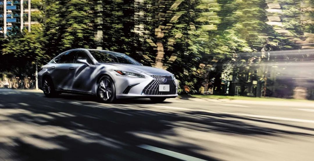 雷克萨斯es200真的动力不行吗,最新雷克萨斯es200动力到底有多弱