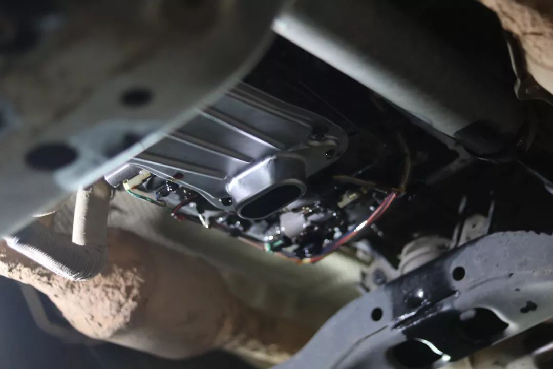 怪兽修车:翻新“残损不堪”的二手霸道LC150,满血复活变新车