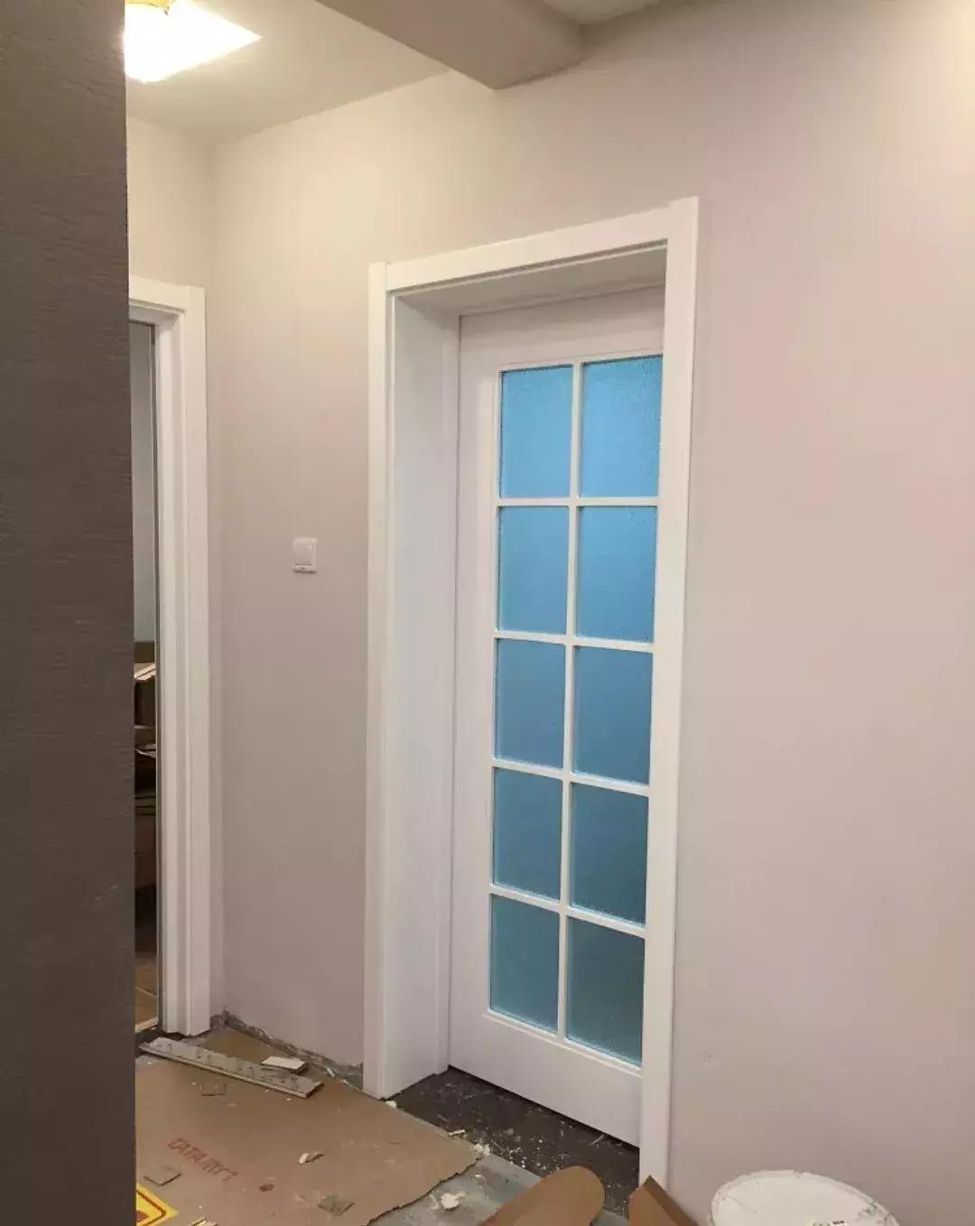 室内门怎么选购才不易开裂,室内门怎么选环保