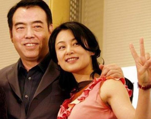 撤侨令下，“赴美生子”的15对明星，欠“摇钱树”刘涛一个道歉